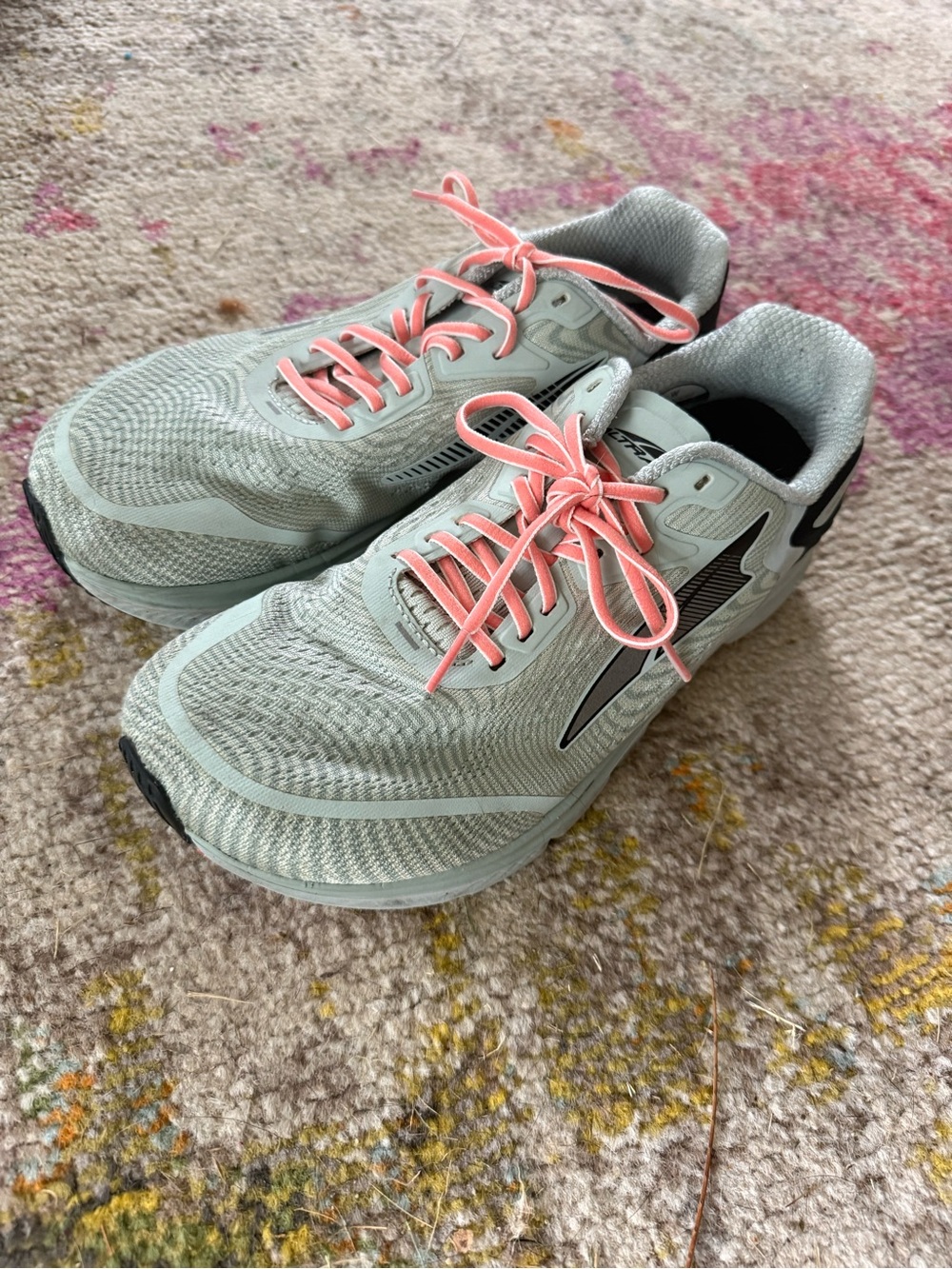 Altra Women’s Running Shoes Light Mint / Coral Laces - New